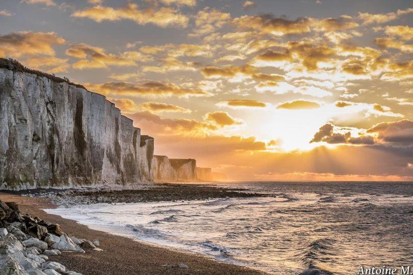 La Verriere. Les Locations Isahora C'Est Aussi Plusieurs Appart' De Standing A 2 Pas Du Chateau D'Eu, Des Falaises Du Treport, De Mers Les Bains Et Aux Portes De La Baie De Somme أو  المظهر الخارجي الصورة
