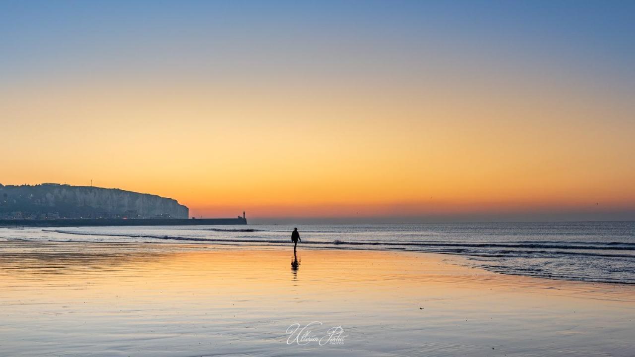 La Verriere. Les Locations Isahora C'Est Aussi Plusieurs Appart' De Standing A 2 Pas Du Chateau D'Eu, Des Falaises Du Treport, De Mers Les Bains Et Aux Portes De La Baie De Somme أو  المظهر الخارجي الصورة