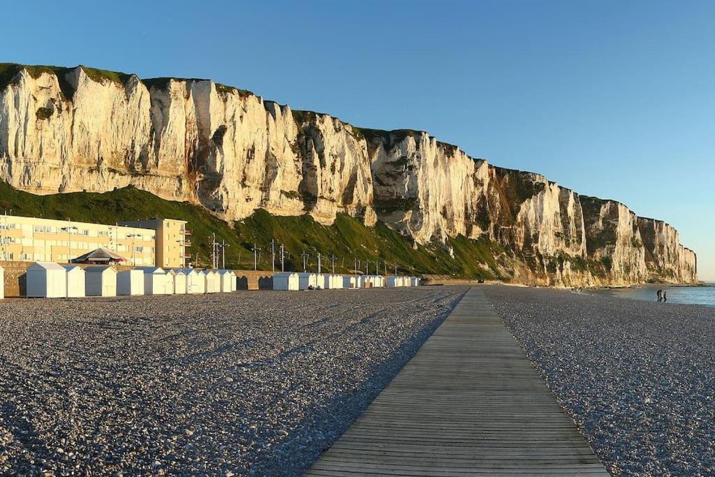 La Verriere. Les Locations Isahora C'Est Aussi Plusieurs Appart' De Standing A 2 Pas Du Chateau D'Eu, Des Falaises Du Treport, De Mers Les Bains Et Aux Portes De La Baie De Somme أو  المظهر الخارجي الصورة