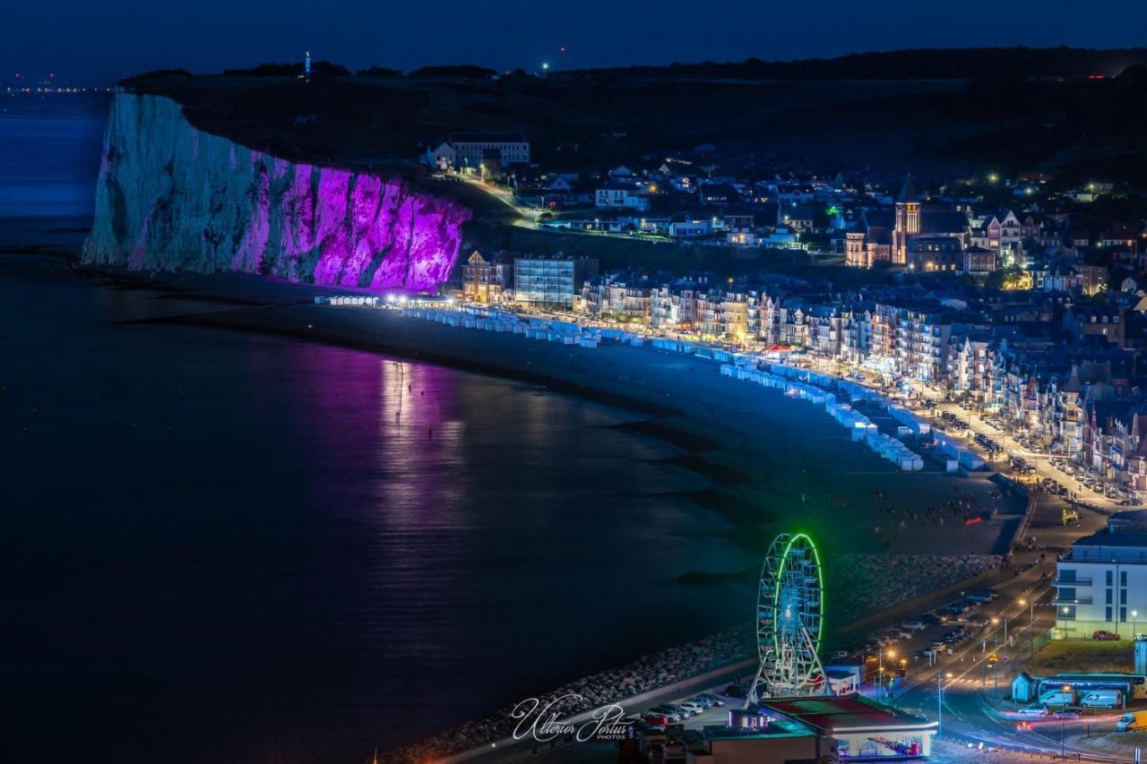 La Verriere. Les Locations Isahora C'Est Aussi Plusieurs Appart' De Standing A 2 Pas Du Chateau D'Eu, Des Falaises Du Treport, De Mers Les Bains Et Aux Portes De La Baie De Somme أو  المظهر الخارجي الصورة